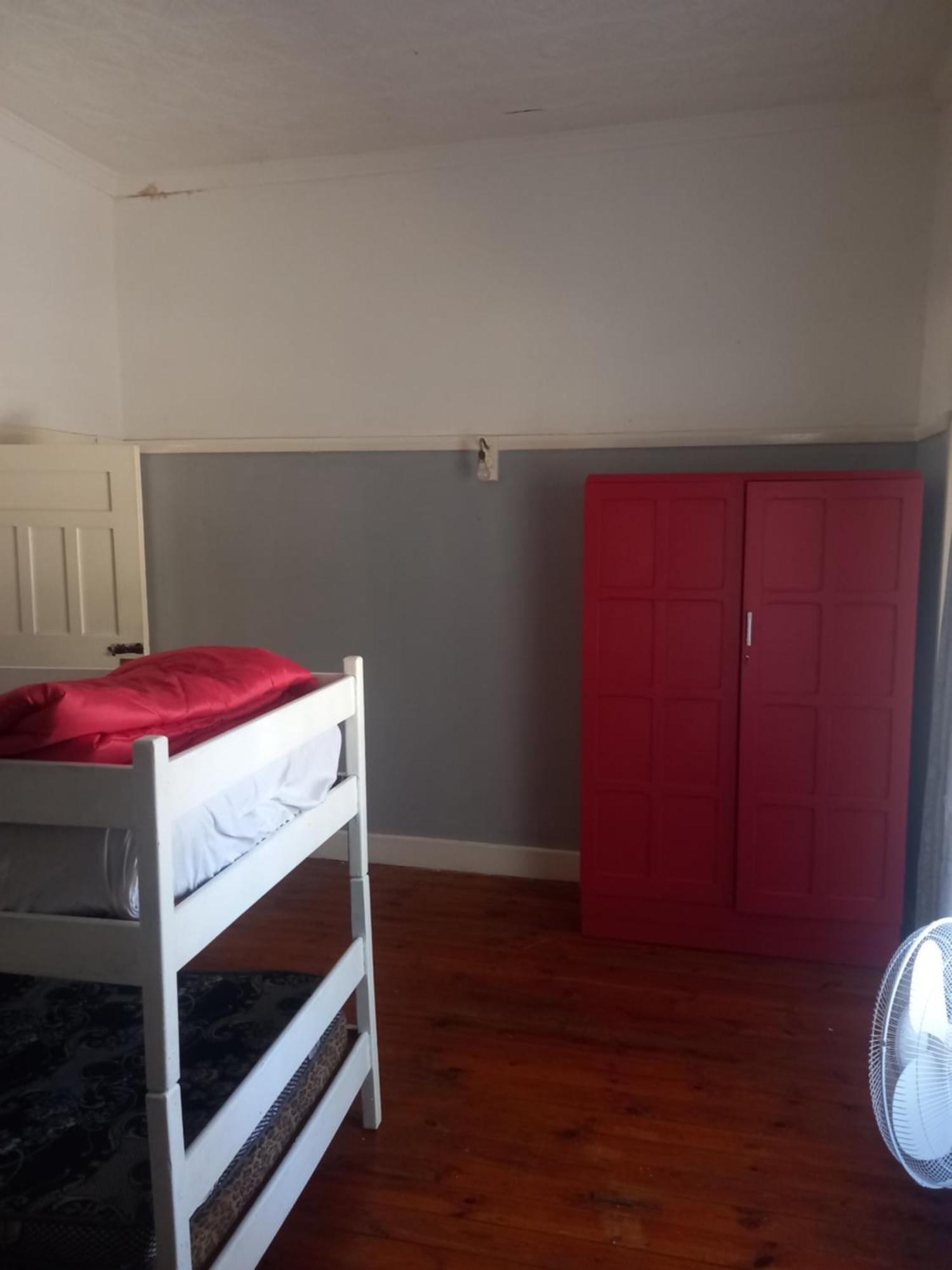 Choice Backpackers Lodge Булавайо Екстериор снимка