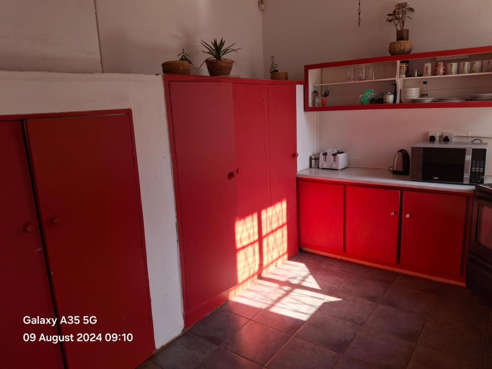 Choice Backpackers Lodge Булавайо Екстериор снимка