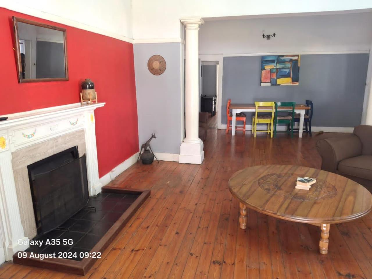Choice Backpackers Lodge Булавайо Екстериор снимка